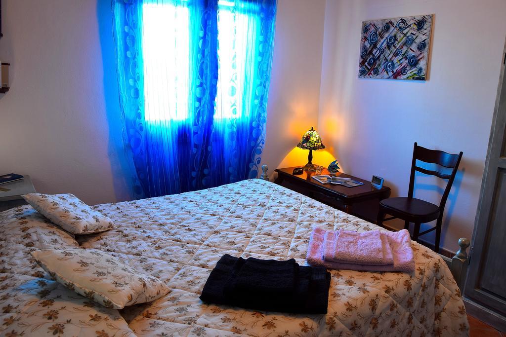 Mi casa es tu casa 79 Bed & Breakfast Portoscuso Bagian luar foto